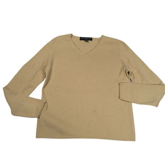 Bloomingdale's Sweater‎ 100% Cashmere Tan V-Neck Knit Women's Medium Petite - Picture 1 of 9
